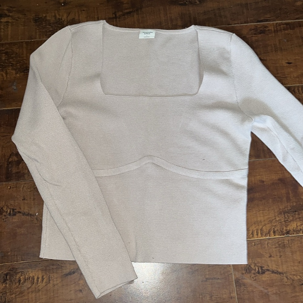 Abercrombie and Fitch woman’s long sleeve top